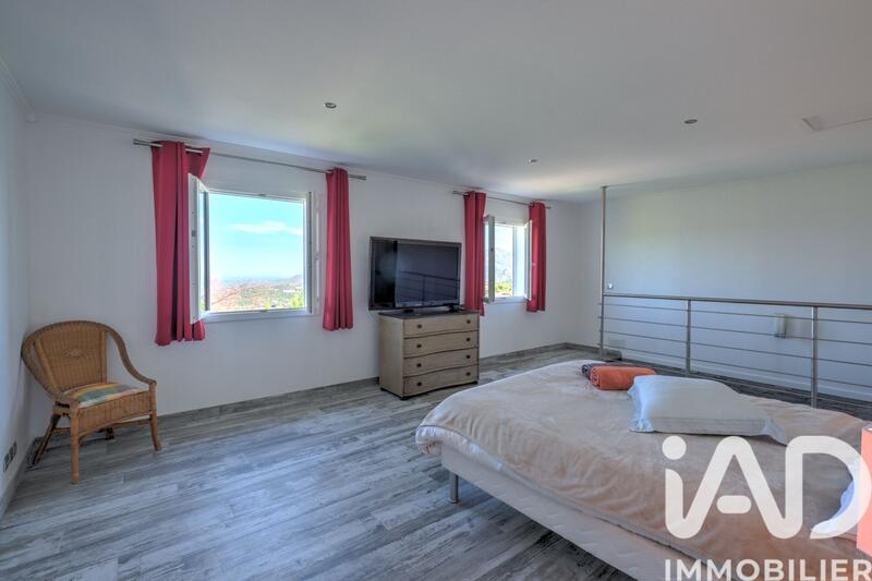 Maison de maîtres - 225 m² - 6 pièces