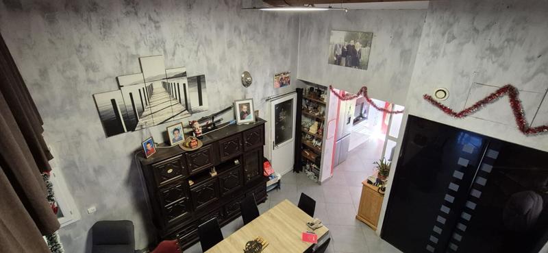 Maison - 252 m² - 12 pièces