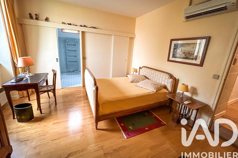 Maison - 188 m² - 8 pièces