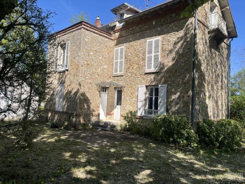 Maison - 170 m² - 6 pièces