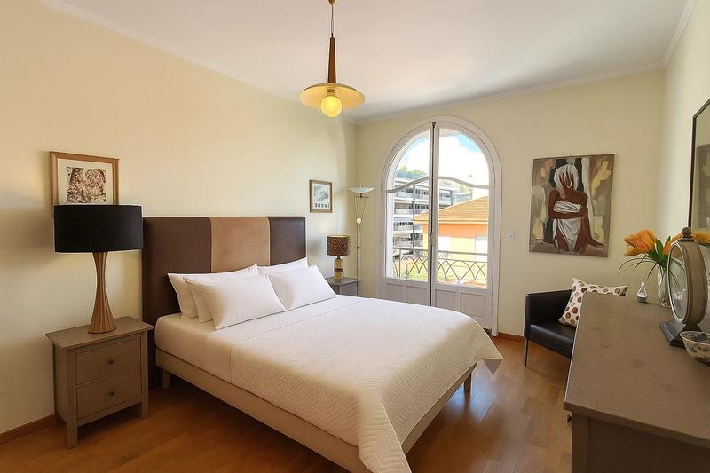 Appartement - 100 m² - 3 pièces