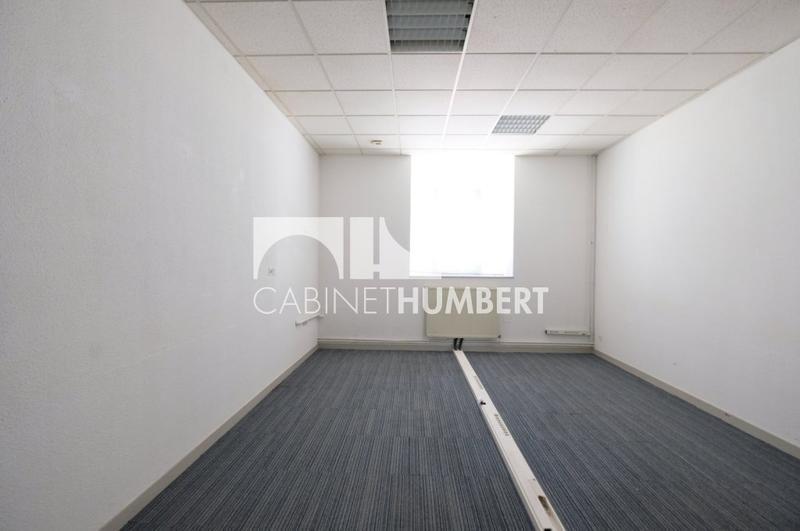 Local d'activité / Entrepôt - 215 m²