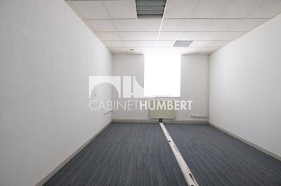 Local d'activité / Entrepôt - 215 m²