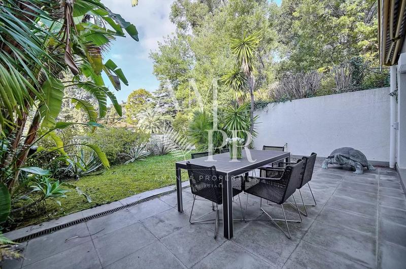 Appartement - 285 m² - 8 pièces