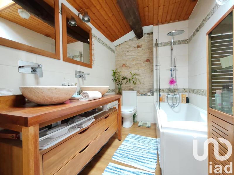 Maison - 239 m² - 9 pièces