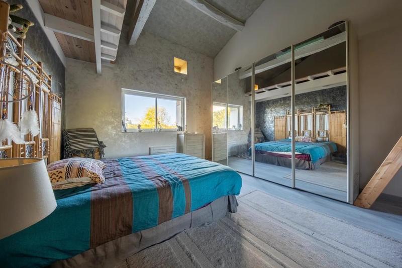 Maison - 253 m² - 7 pièces