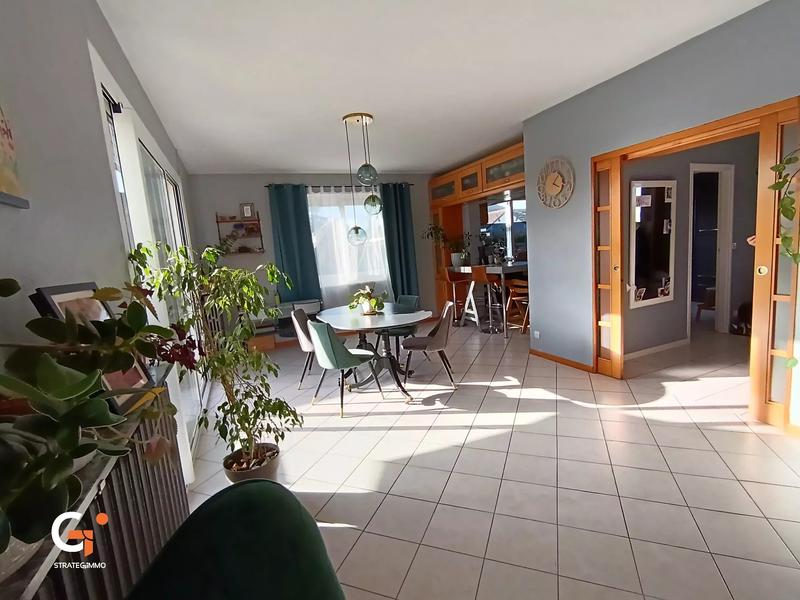 Maison - 159 m² - 7 pièces