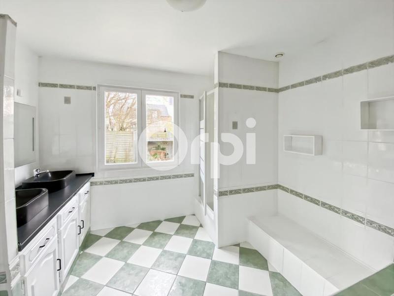 Maison - 176 m² - 8 pièces