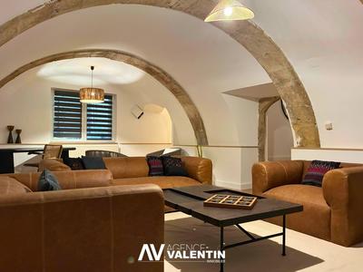 Appartement - 108 m² - 5 pièces