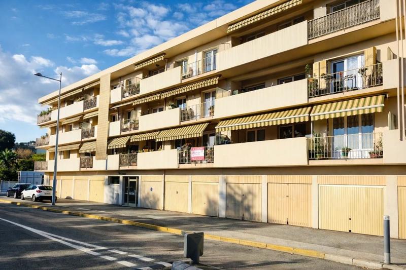 Appartement - 76 m² - 4 pièces