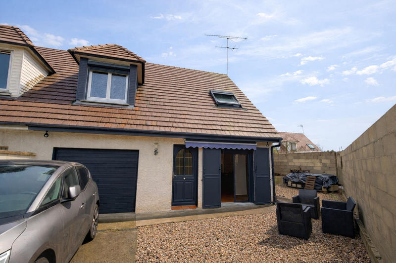 Maison - 80 m² - 5 pièces