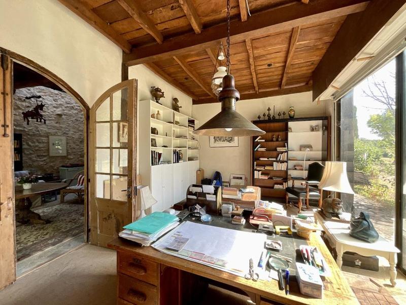 Maison - 300 m² - 9 pièces