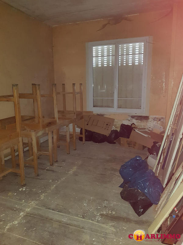 Maison traditionnelle - 615 m² - 22 pièces