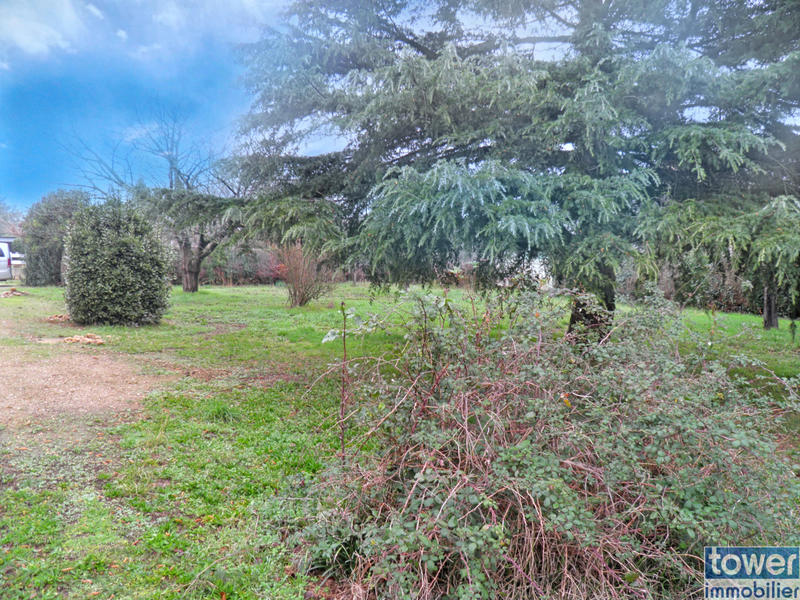 Maison - 240 m² - 7 pièces