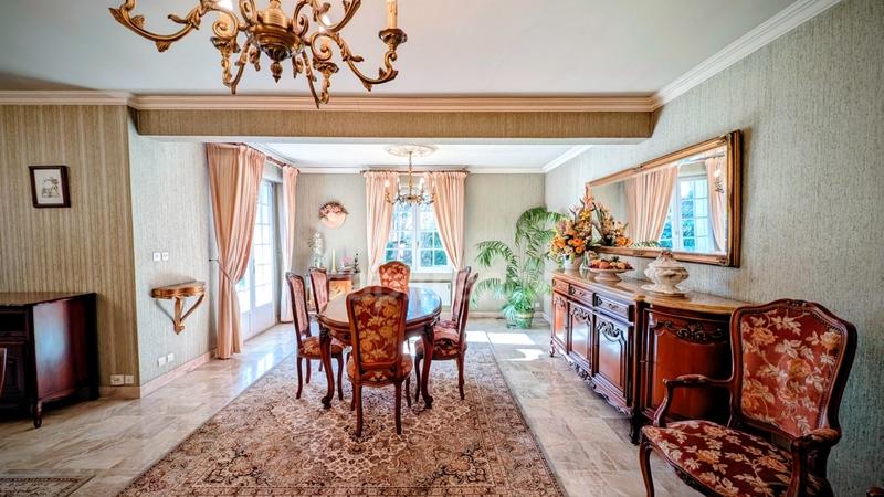 Maison - 172 m² - 7 pièces