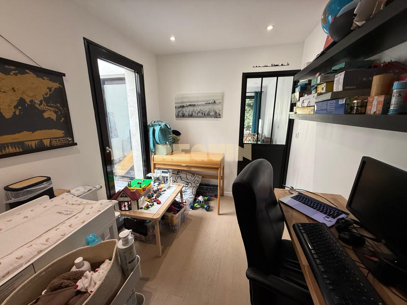 Maison - 102 m² - 6 pièces