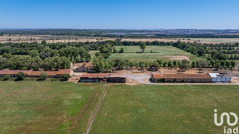 Maison - 4 000 m² - 15 pièces