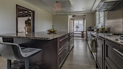 Maison - 224 m² - 6 pièces