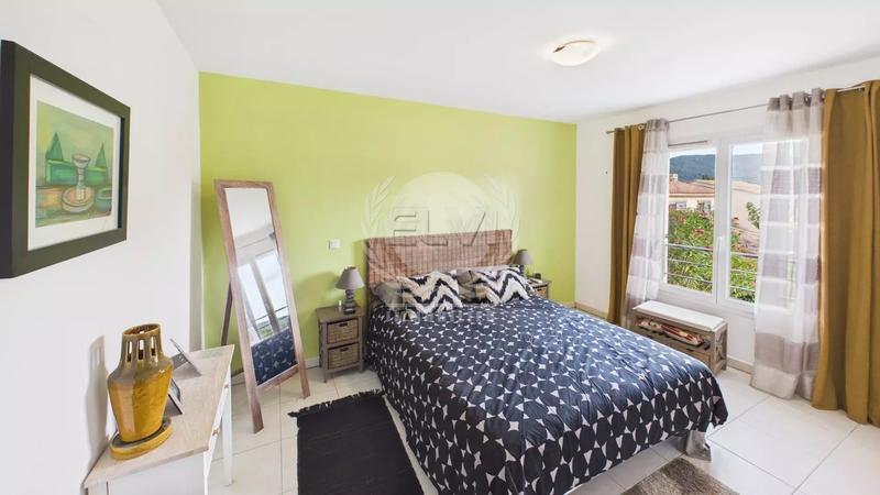 Maison - 89 m² - 3 pièces