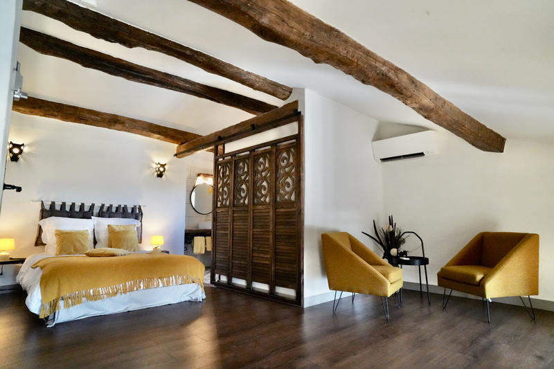 Bastide - 684 m² - 10 pièces