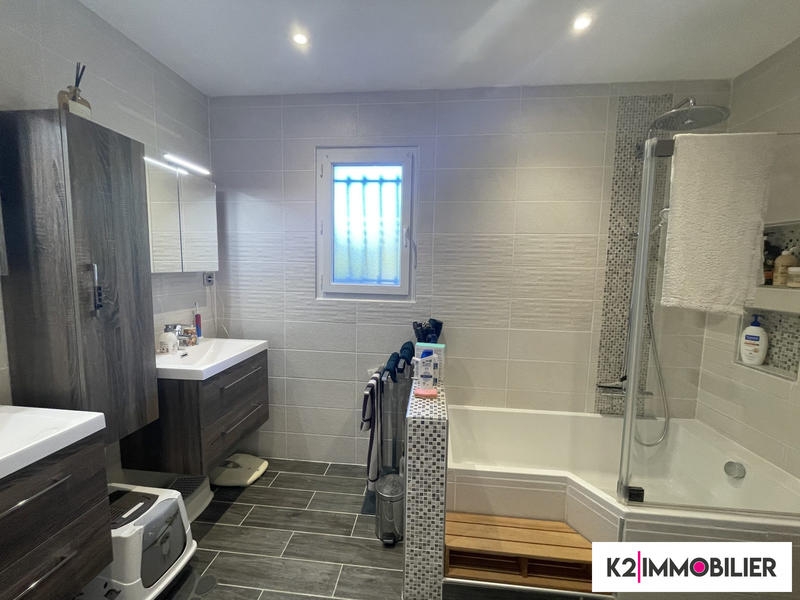 Villa - 145 m² - 6 pièces