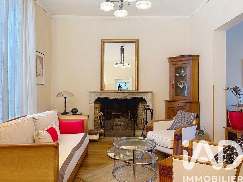 Maison - 205 m² - 9 pièces