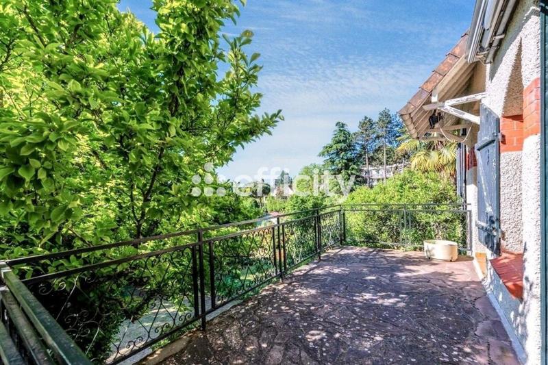 Maison - 115 m² - 6 pièces