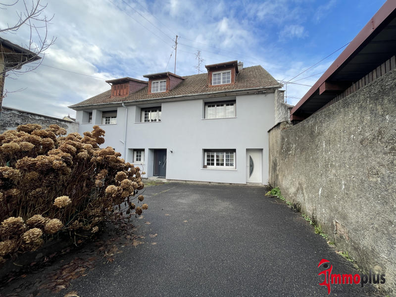 Maison - 196 m² - 7 pièces