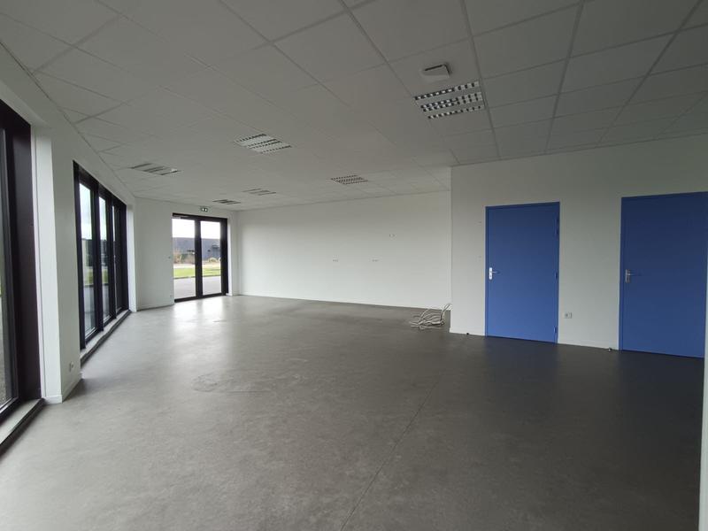 Local d'activités - 84 m²