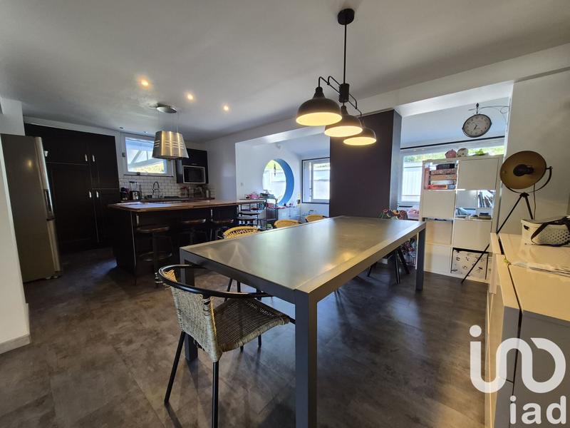 Maison - 312 m² - 6 pièces