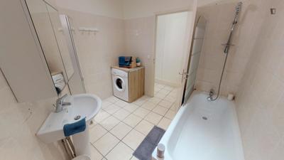 Chambre - 11 m² - 5 pièces