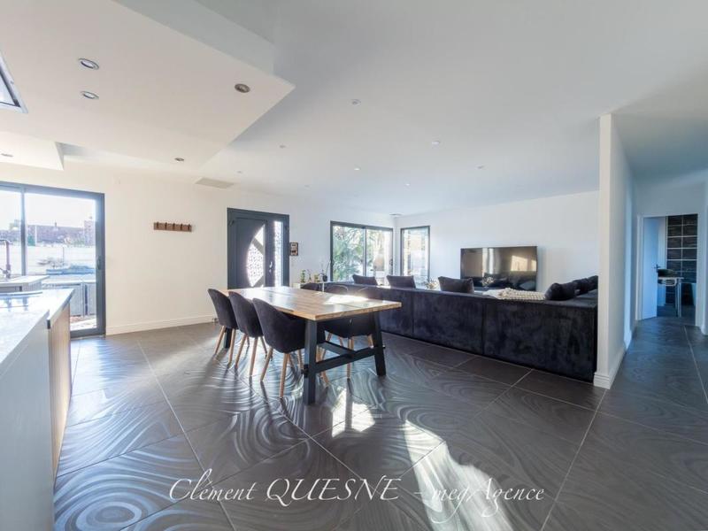 Maison - 142 m² - 6 pièces