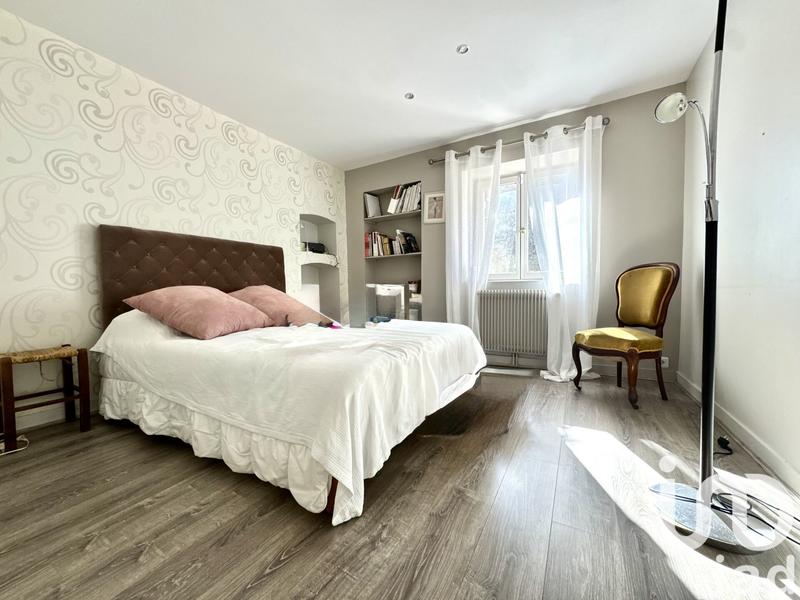 Maison - 194 m² - 6 pièces