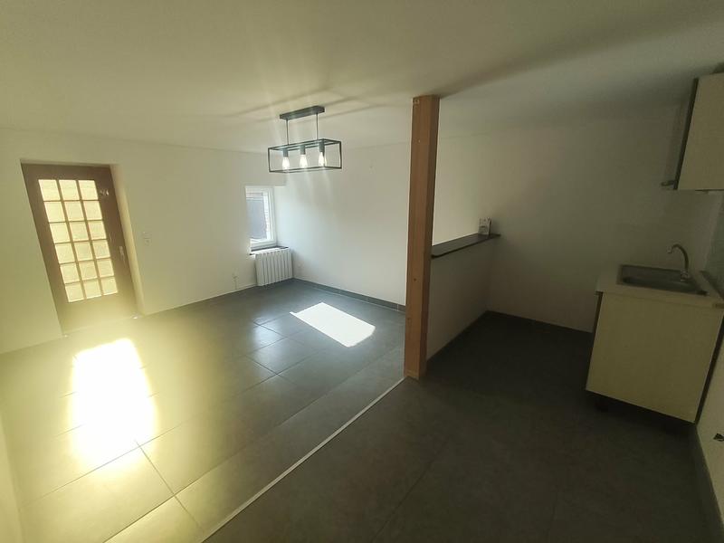 Maison - 80 m² - 5 pièces
