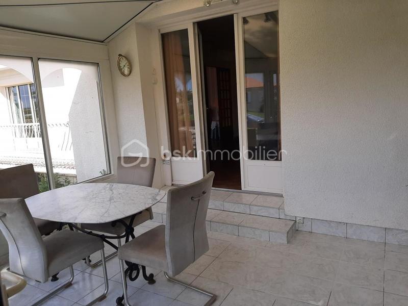 Maison traditionnelle - 160 m² - 8 pièces