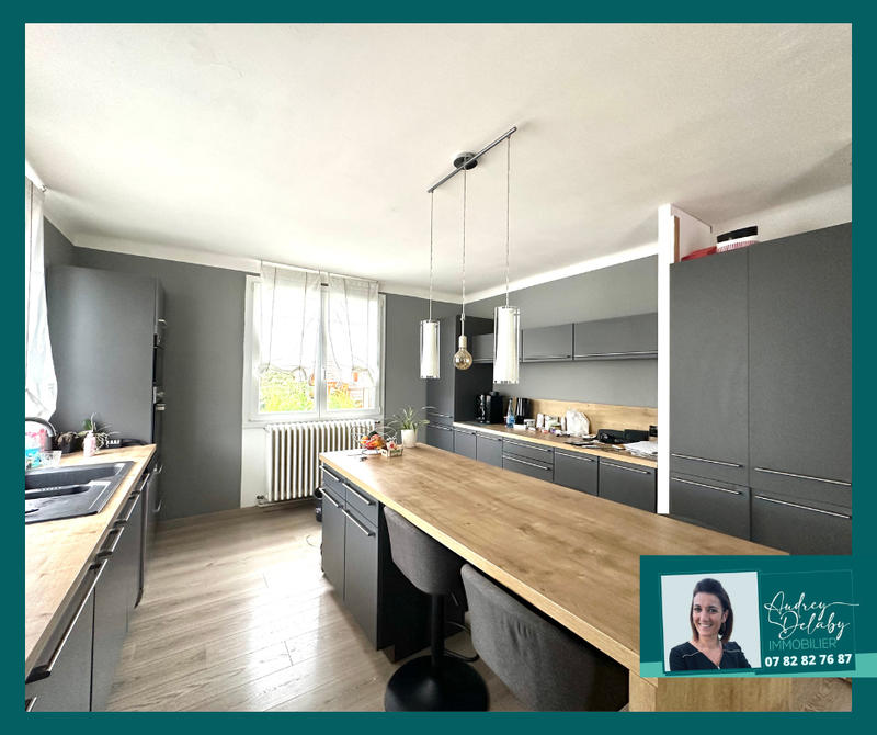 Maison - 180 m² - 7 pièces