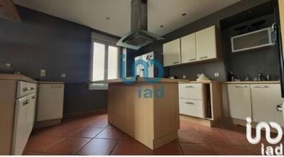 Maison - 221 m² - 6 pièces