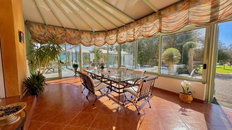 Maison - 454 m² - 12 pièces