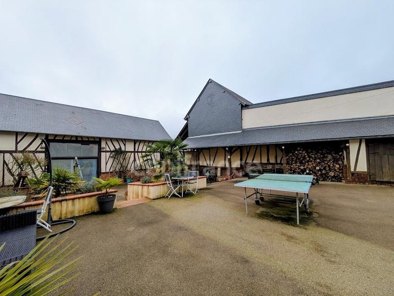 Maison - 424 m² - 14 pièces