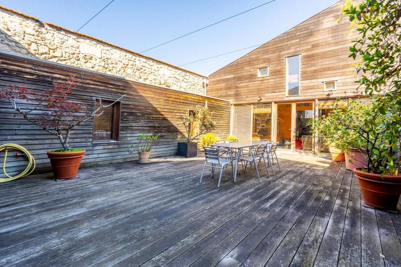 Maison - 210 m² - 7 pièces