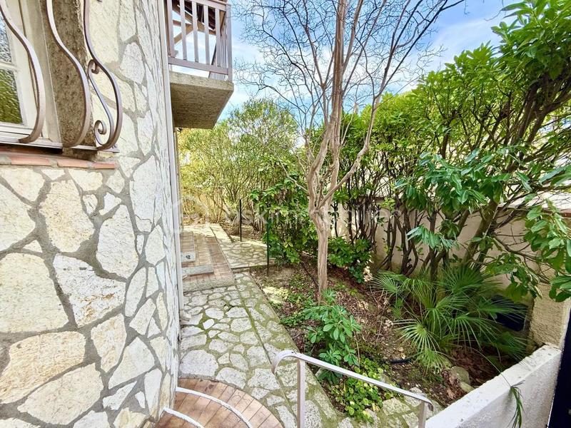 Maison traditionnelle - 144 m² - 5 pièces