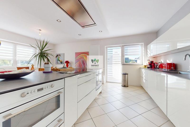 Maison - 203 m² - 7 pièces