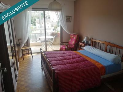 Appartement - 80 m² - 5 pièces