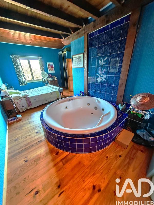 Maison - 212 m² - 5 pièces