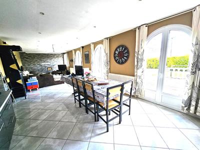 Maison - 146 m² - 8 pièces