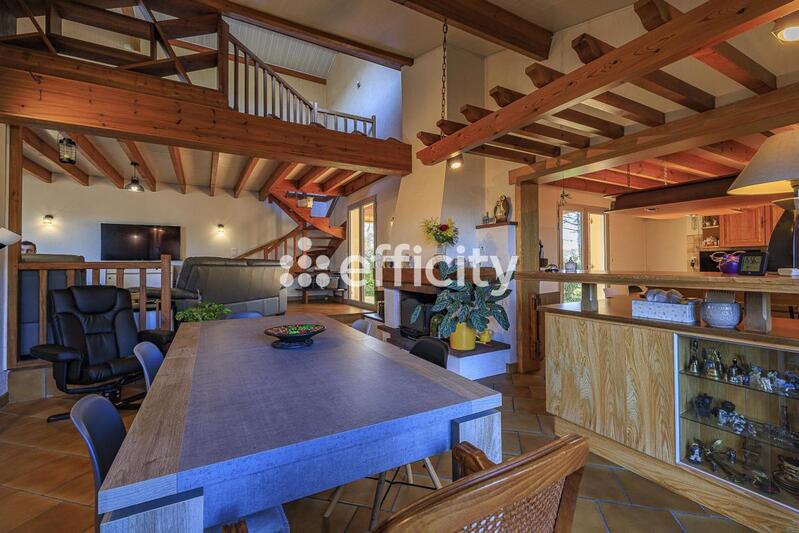 Villa - 172 m² - 8 pièces