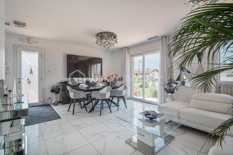 Maison - 66 m² - 3 pièces