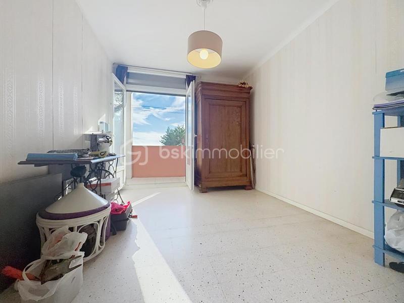 Appartement - 77 m² - 3 pièces
