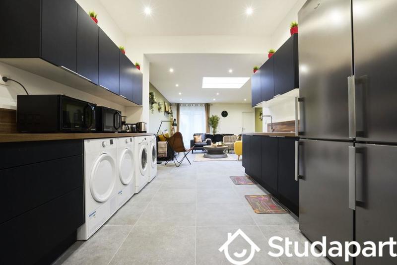 Chambre - 12 m² - 1 pièce