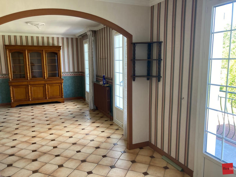 Maison - 102 m² - 7 pièces